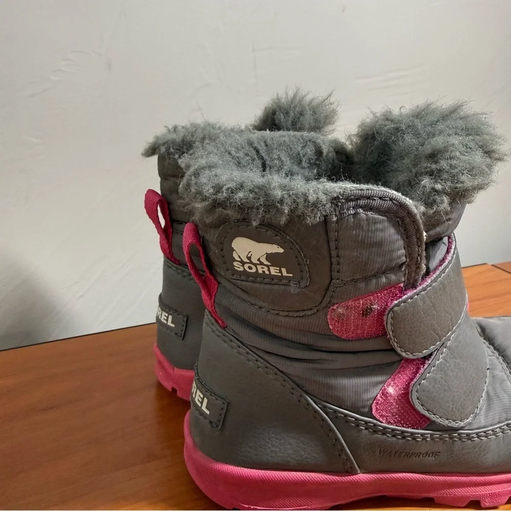 Sorel Kids Whitney II Strap Waterproof Winter‎ Snow Boots Quarry Grey Pink 10